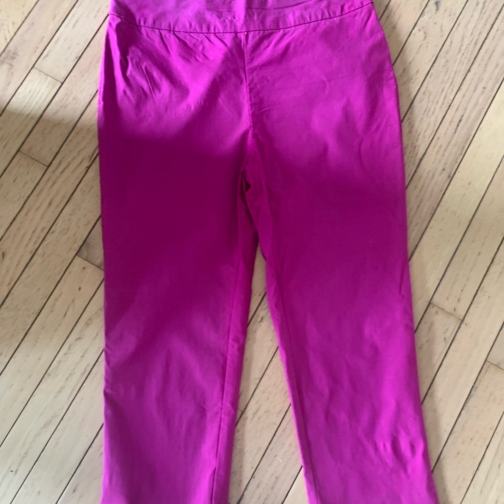 Chico pull on fuchsia capri pants size 2